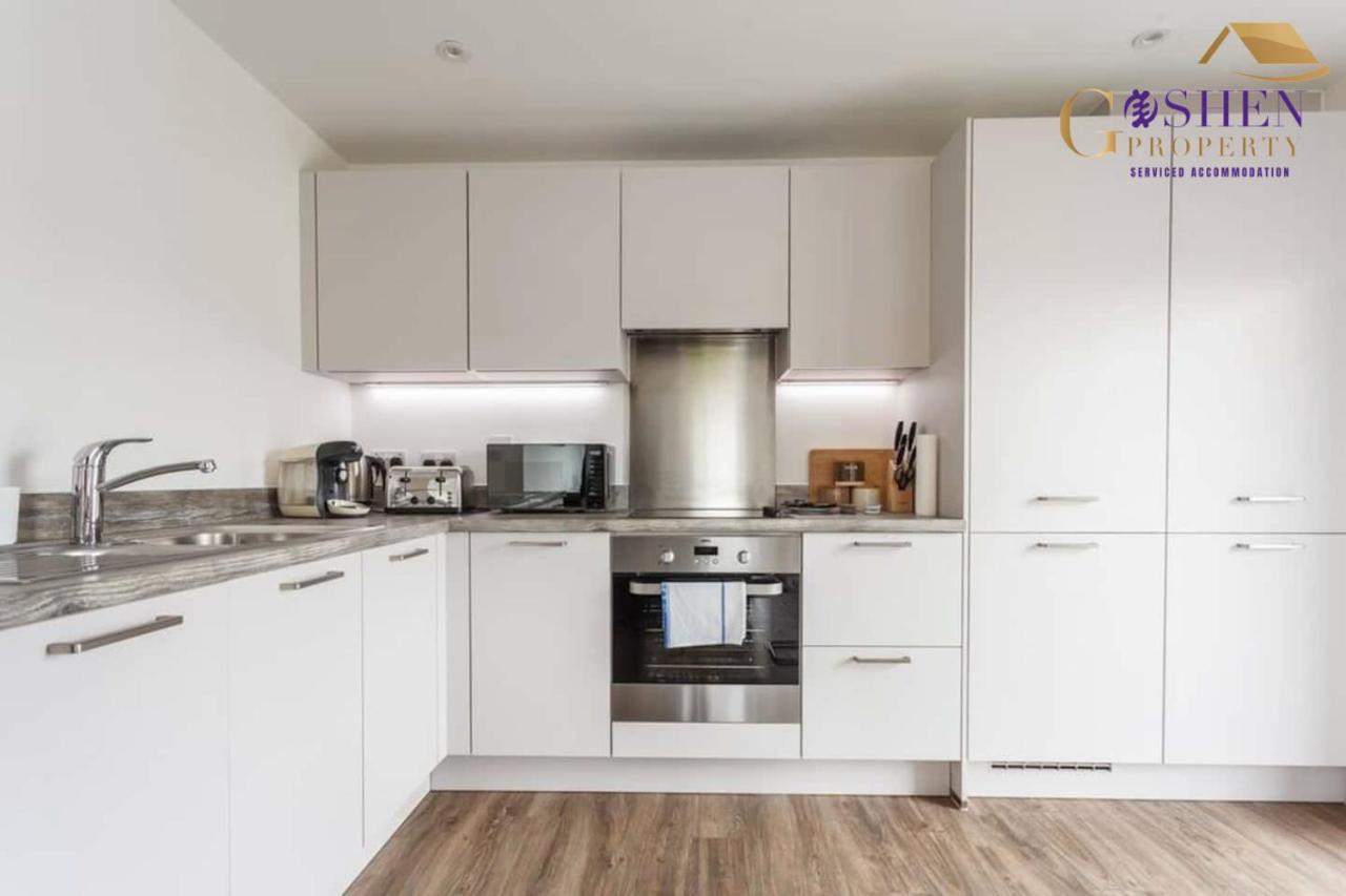 2 Bedroom Apartment Chapel Riverside At Goshen Property Serviced Accommodation Southampton, Free Wifi & Parking ภายนอก รูปภาพ